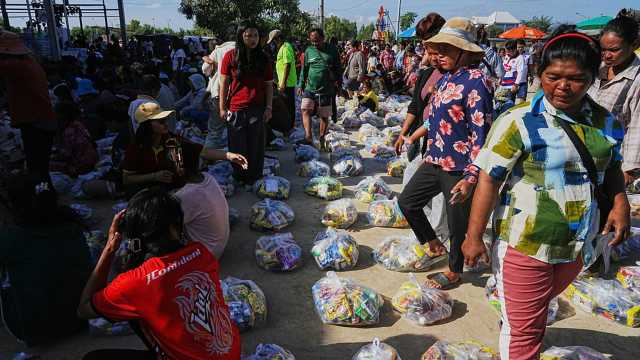 بعد ساعات من إعلان ترامب وقف إطلاق النار.. مواجهات دامية وإغلاق معابر بين تايلاند وكمبوديا