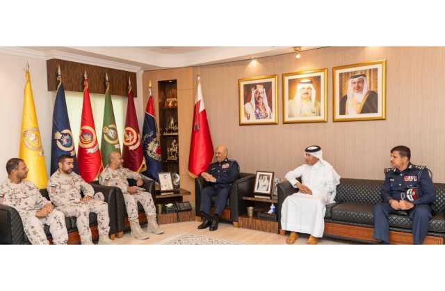رئيس الأمن العام يستقبل رئيس تطوير القوات المسلحة بوزارة الدفاع الإماراتية