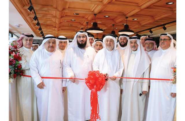 بالصور.. أسواق المنتزه تفتتح فرعها الجديد بالبسيتين
