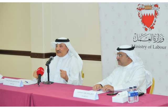 وزير العمل: منح أولوية لتمكين الشباب كقوة عمل مساهمة في نهضة البحرين