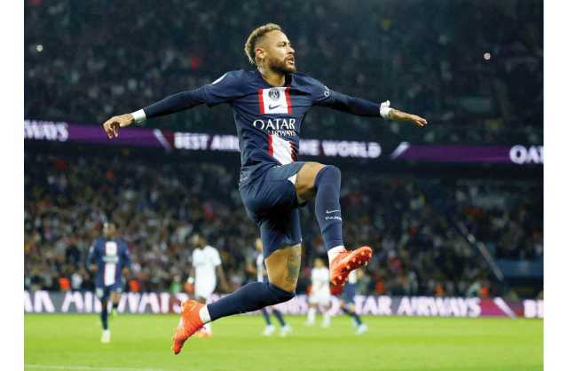 تفاصيل الصفقة.. الهلال يستعين ببنزيما لإغراء نيمار