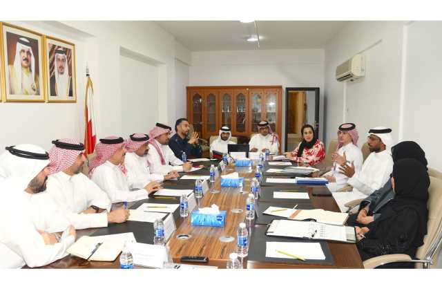محافظة المحرق تبحث مع وزارة التربية والتعليم الانضمام لشبكة اليونسكو العالمية لمدن التعلم