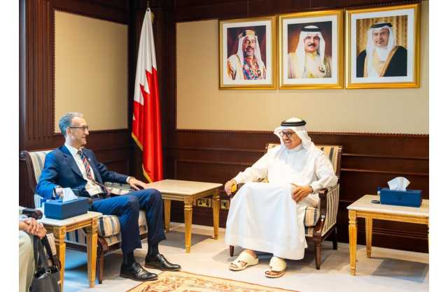 وزير الخارجية يستقبل سفير الولايات المتحدة الأمريكية لدى مملكة البحرين