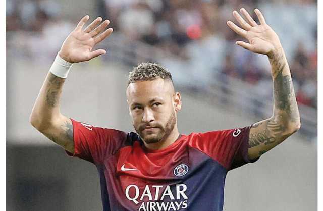 نيمار يهدد سان جيرمان بعقوبات رادعة
