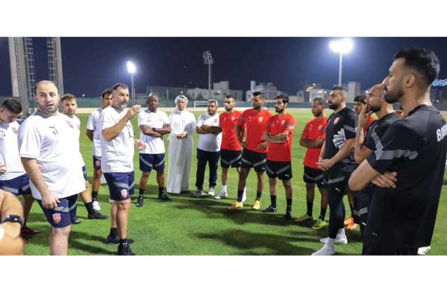 «الأحمر البحريني» يبدأ تدريباته تحت قيادة أنطونيو بيتزي
