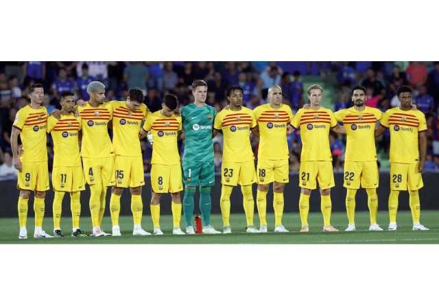 لاعبو برشلونة في أزمة بسبب الملعب الجديد
