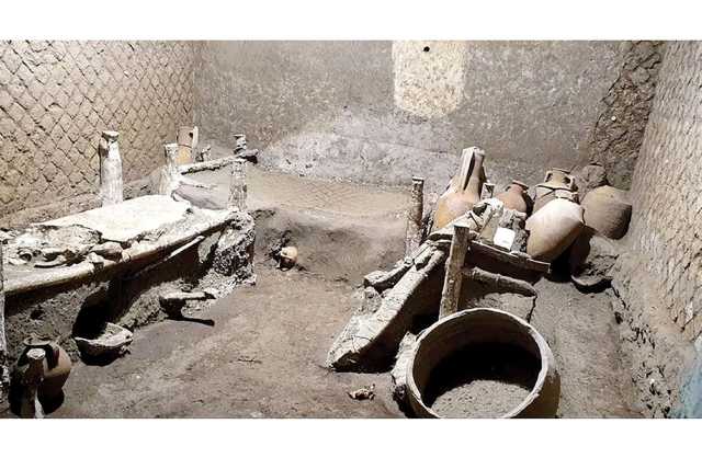 اكتشاف أثري في بومبي الإيطالية بشأن «حياة العبيد»