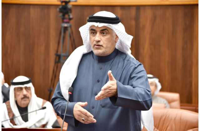 الصالح يشيد بالاستعدادات الكبيرة للعام الدراسي الجديد وجهود تطوير التعليم