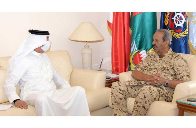 القائد العام لقوة دفاع البحرين يستقبل محمد عبدالجبار الكوهجي ‎