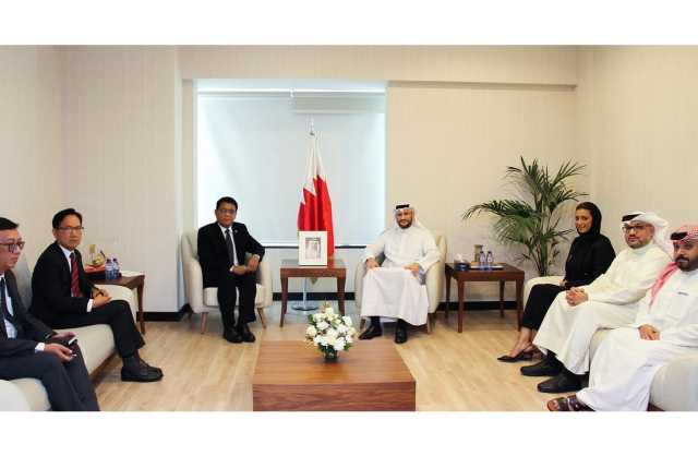 الرئيس التنفيذي لهيئة تنظيم سوق العمل يستقبل السفير الإندونيسي لدى المملكة