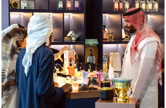 معرض العطور العربية يقام بجانب معرض الجواهر العربية