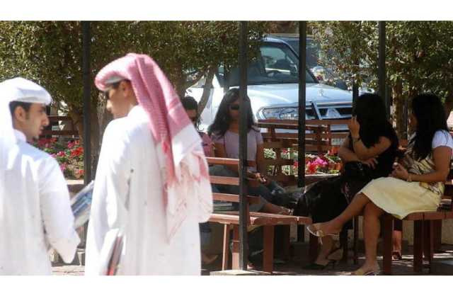 جامعة الكويت تمنع الاختلاط بين الجنسين.. ونواب يهددون