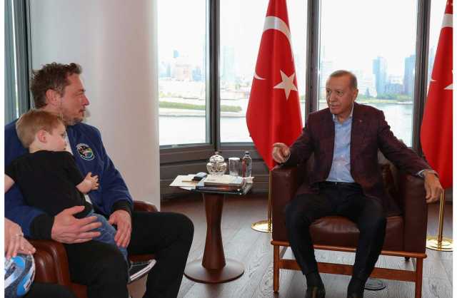 إردوغان يلتقي ماسك ويطلب «مصنعا في تركيا»
