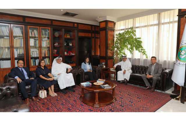 وفد من جمعية المهندسين يطلع على خدمات مركز تقنية المعلومات بجامعة الخليج العربي
