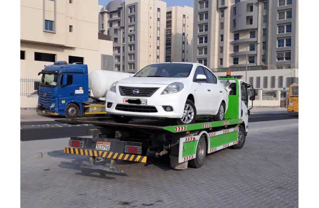 بلدية الجنوبية تنظم حملة لمخالفة السيارات المهجورة والمعروضة للبيع في الطرق العامة