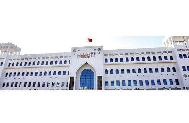 محاسبة رئيس مجلس إدارة الشركة والإدارة التنفيذية ومسؤولي الموارد البشرية