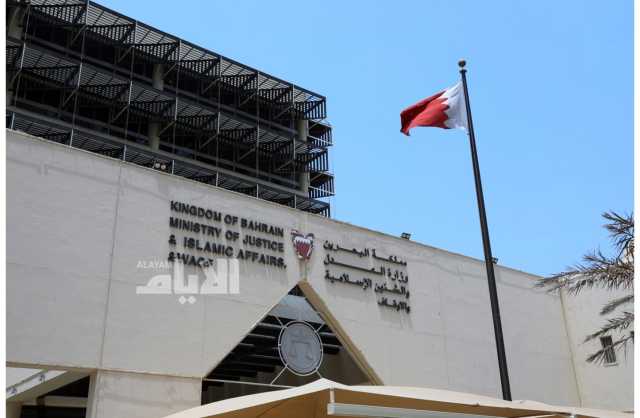 ثلاثينية متهمة بتزوير مستند نسبته لـ«المهن الصحية»