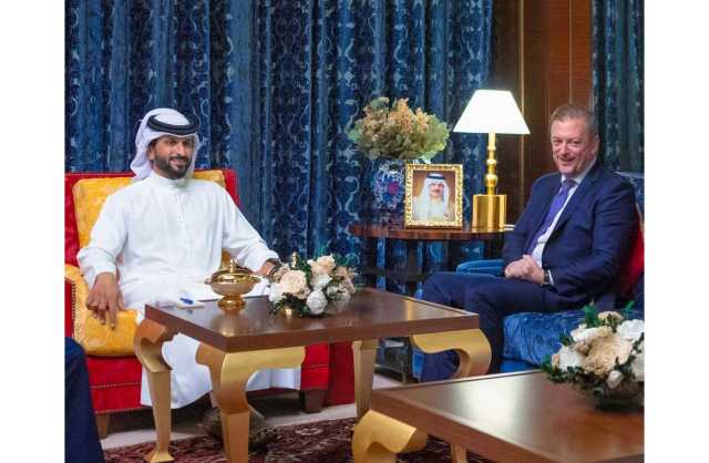 ناصر بن حمد يستقبل رئيس اللجنة البارالمبية الدولية