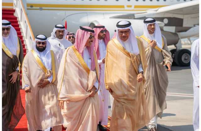 وزير الخارجية السعودي يصل إلى البحرين