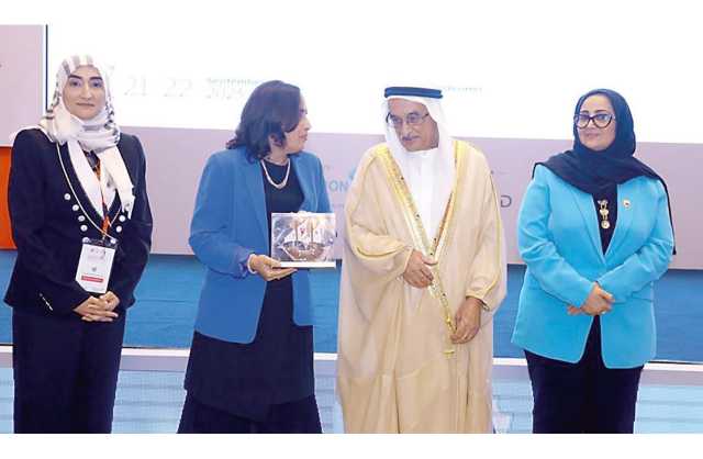 محمد بن عبداللـه يفتتح مؤتمر الميكروبات المقاومة للمضادات الحيوية