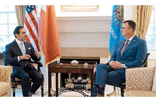 عبدالله بن راشد يبحث الفرص التجارية مع محافظ «أوكلاهوما»