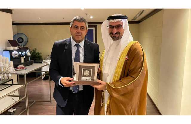 الوزير فخرو يبحث تعزيز العمل السياحي المشترك مع الأمين العام لمنظمة السياحة العالمية