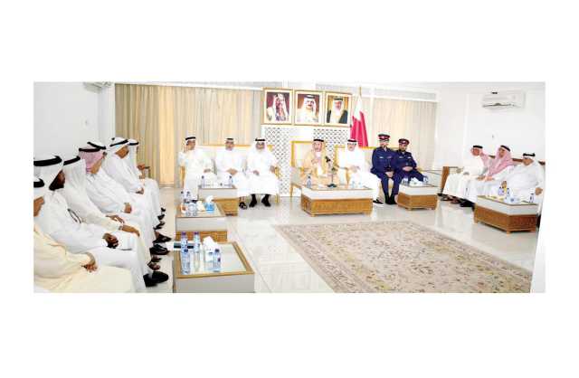 محافظ وأهالي المحرق يرفعون خالص التعازي في شهداء الوطن والواجب