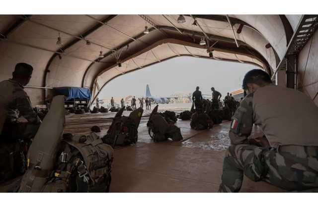 القوات الفرنسية تبدأ الانسحاب من النيجر «هذا الأسبوع»