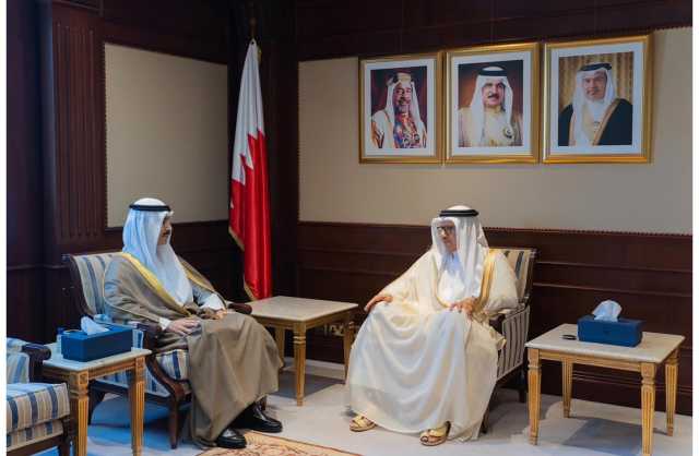 وزير الخارجية يستقبل سفير دولة الكويت لدى مملكة البحرين
