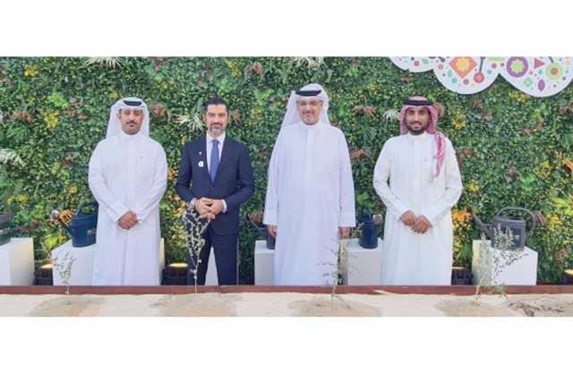 وزير البلديات يحضر افتتاح معرض إكسبو قطر الدولي للبستنة