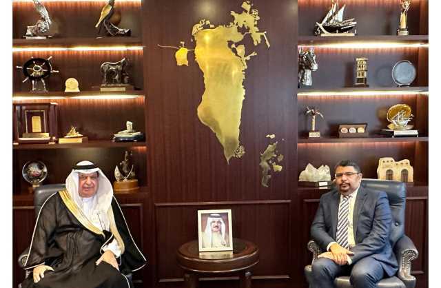 وزير شؤون الكهرباء والماء يستقبل الكاتب الصحفي جمال الياقوت