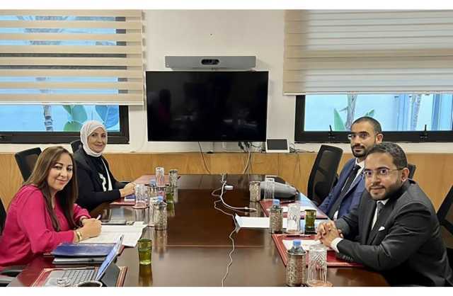 رئيس قطاع الشؤون العربية والأفريقية يجتمع مع عدد من المسؤولين في وزارة الخارجية والتعاون الإفريقي والمغاربة المقيمين في الخارج