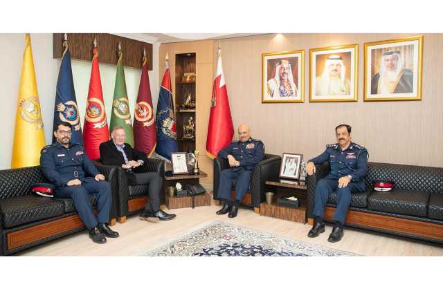 رئيس الأمن العام يستقبل المستشار البريطاني بروس مين