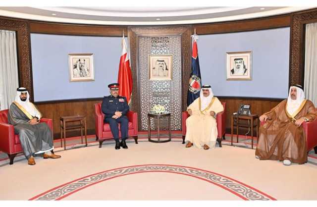 وزير الداخلية يستقبل عددا من منتسبي إدارة العقوبات البديلة