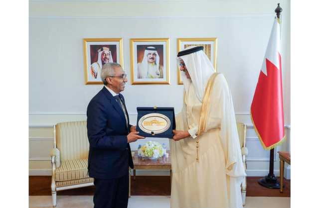 وزير الخارجية يستقبل السفير المصري بمناسبة انتهاء مهام عمله