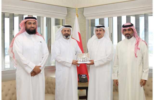 وزير العدل يكرم «آركابيتا» لدعمها المشاريع الخيرية لصندوق الزكاة والصدقات