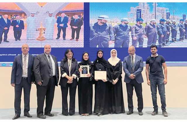 خريجتان من جامعة العلوم التطبيقية تحصدان جائزة جمعية المهندسين