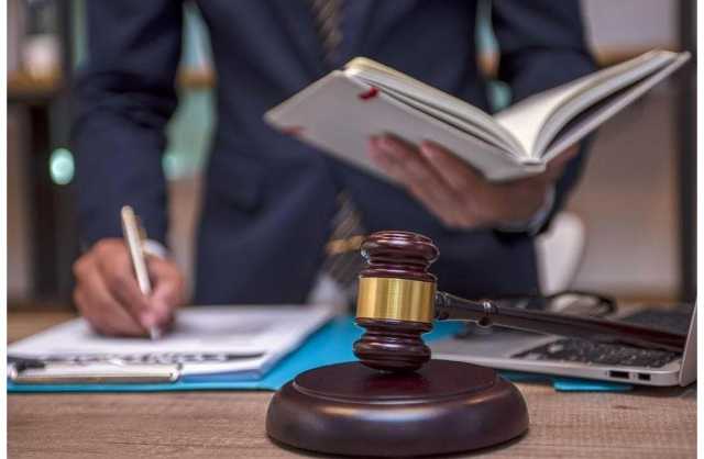 توظيف 541 من خرّيجي «الحقوق».. الحكومة: مبادرة لدعم المتدربين بـ300 دينار شهريًا