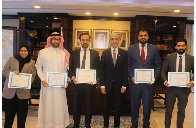وزير الأشغال يلتقي منتسبي الوزارة الحاصلين على شهادة إدارة مخاطر المشاريع الاحترافية