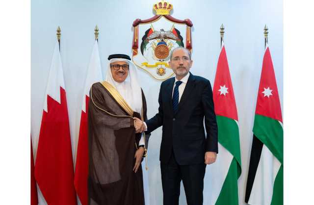 وزير الخارجية يجتمع مع نائب رئيس الوزراء وزير الخارجية وشؤون المغتربين بالمملكة الأردنية الهاشمية