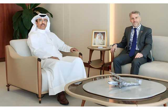 وزير المواصلات والاتصالات يبحث تعزيز التعاون الثنائي في قطاع المواصلات والاتصالات مع السفير البريطاني