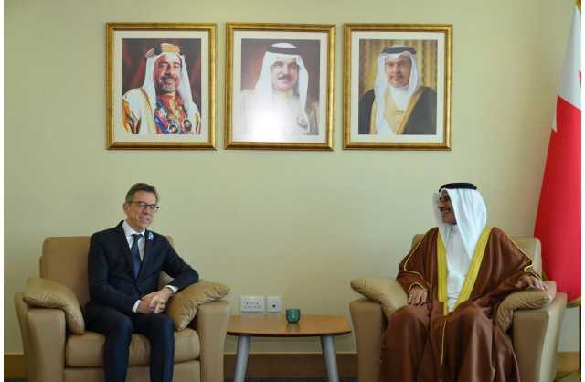 وزير التنمية الاجتماعية يستقبل سفير الجمهورية الفرنسية لدى مملكة البحرين