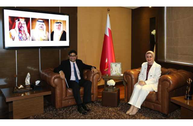 وزيرة شؤون الشباب تبحث التعاون الشبابي مع السفير الهندي
