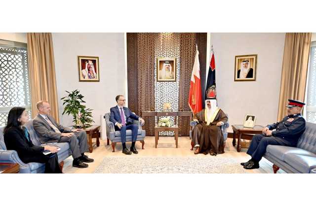 وزير الداخلية يبحث مع السفير الأمريكي عددا من الموضوعات التي تسهم في تطوير العمل المشترك