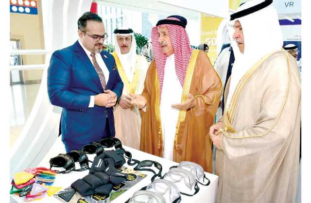 محافظ المحرق يفتتح معرض «معًا» للتوعية الأمنية 2023