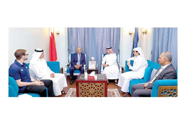 خليفة بن علي يستقبل المستشار الفني لـ«فيفا»