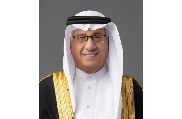 مستشار جلالة الملك لشؤون الإعلام يتسلم رسالتي الماجستير للباحثين سلمان الحوطي وخالد الخزاعي
