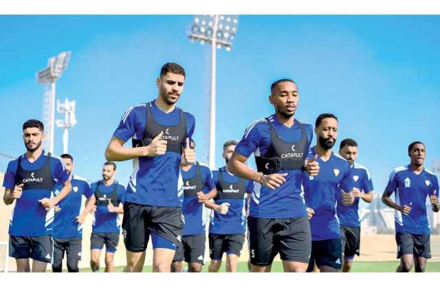 وصول وفد «الأبيض» الإماراتي.. ويُنهي تحضيراته اليوم بالوطني