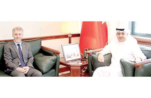 رئيس هيئة الكهرباء يبحث الفرص الاستثمارية مع سفير المملكة المتحدة