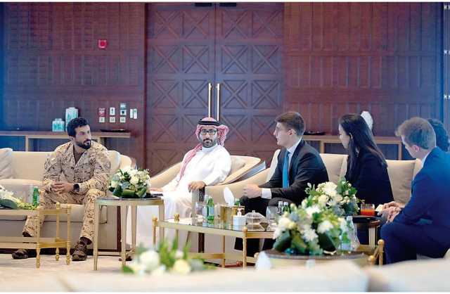 ناصر بن حمد: الاستثمار في القدرات الوطنية لتحقيق الاستدامة
